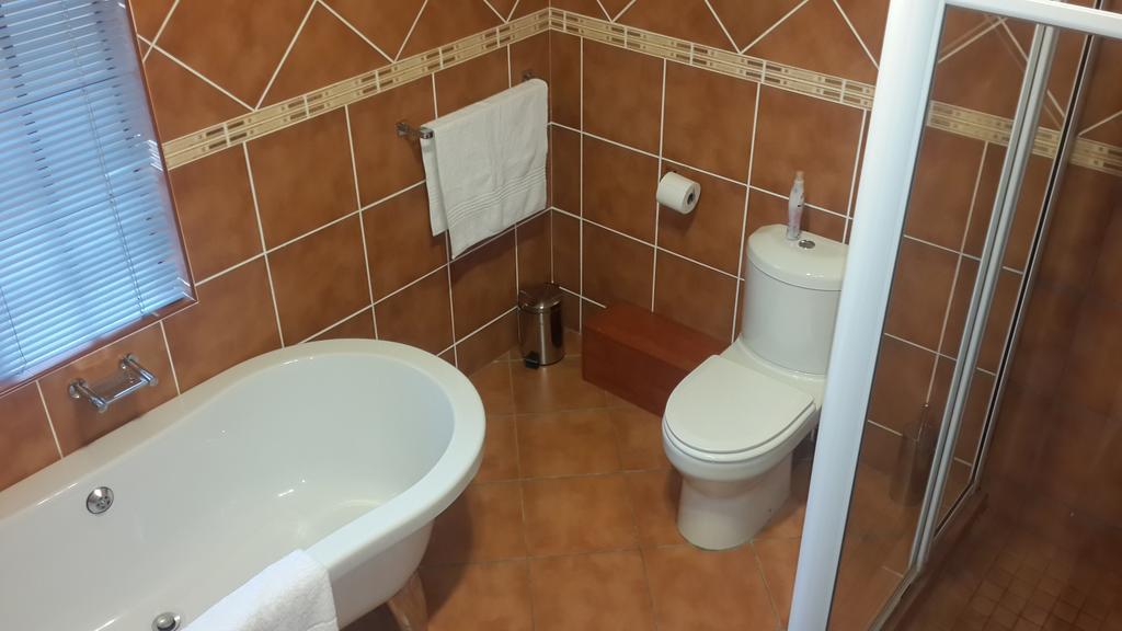 Unique Rose Guest House Middelburg  Δωμάτιο φωτογραφία